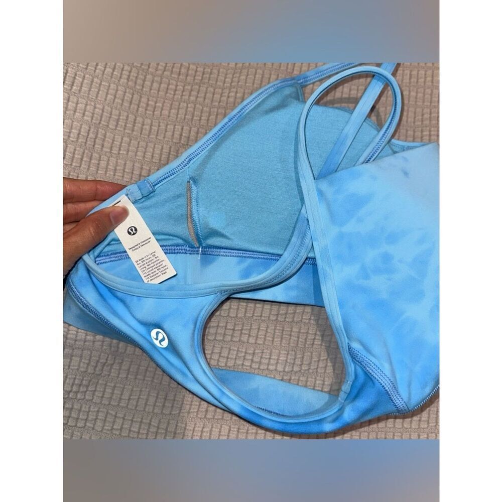 NWT 8 Smoothie Wash Blueberry Nulu Flow Y Bra A/C - Lululemon - NEW - Picture 8 of 8
